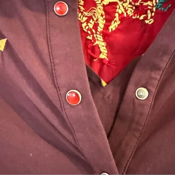 Double D Ranch- Western Embroidered Snap Button Down Top- XS - Picture 5 of 11